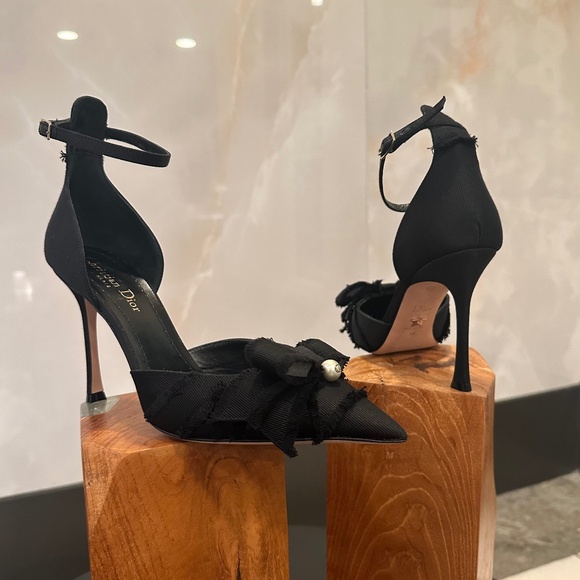 Christian Dior - ADIORABLE PUMPS W/ ANKLE STRAP (RARE FIND!) - Picture 1 of 10